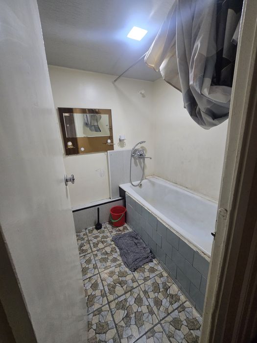 Срочно  сдаётся  квартира  сергели  2 3 ком рядом 6 школа