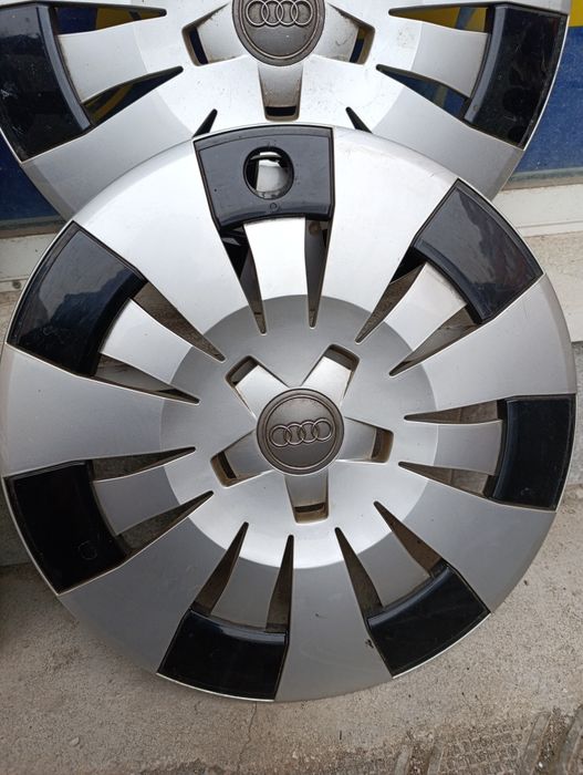 Оригинални тасове 16ки Ауди