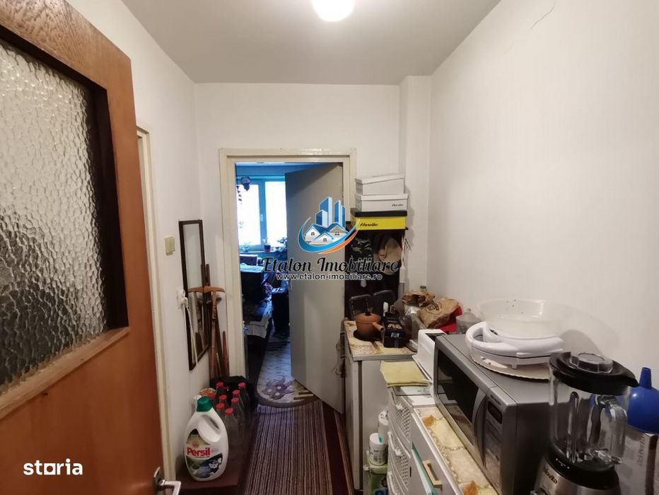 Apartament 4 camere semidecomandat, etaj 6, Maratei