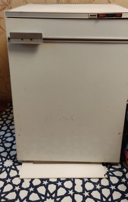 Советский Морозильник в хорошем состоянии