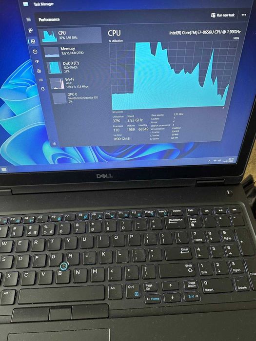 Laptop DELL I7  8650U RAM 16 GB 512 SSD Baterie Noua