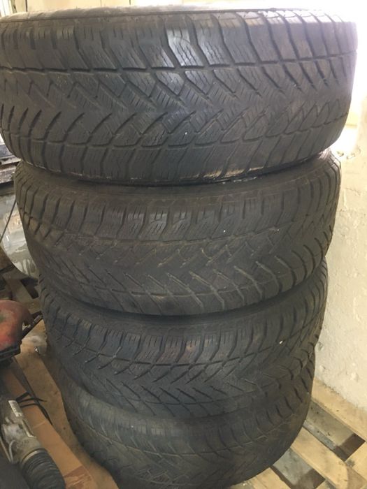 4 Зимни гуми  GOOD YEAR 255/60/18 за джип комплект с джанти 255/60/18