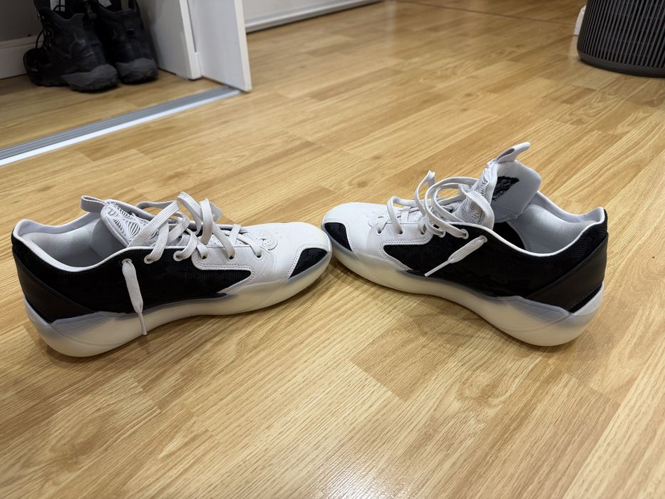 Jordan XXXIX aproape noi