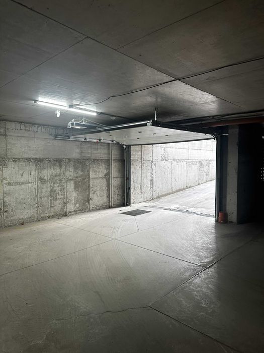 Дава се под наем Гараж / Паркомясто в Варна, Младост 1 - 13 кв.м за 77 € - Снимка #1