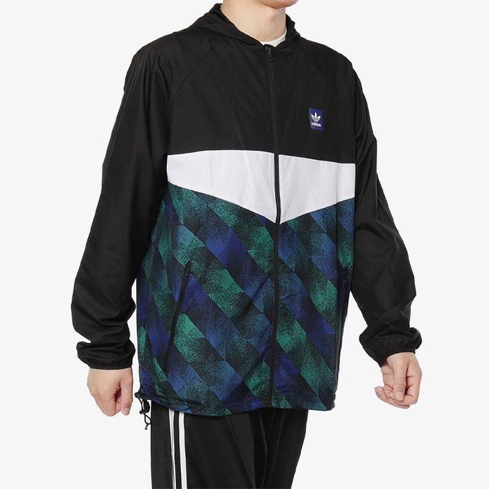 Горнище Adidas           .