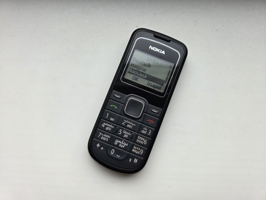 Nokia 1202-2 - telefon simplu cu butoane