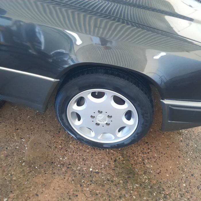 Мерседес бенс 124