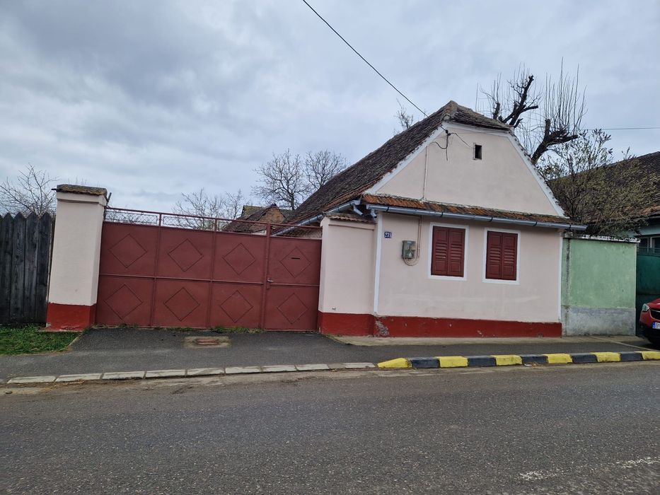 Casa de vânzare cu teren