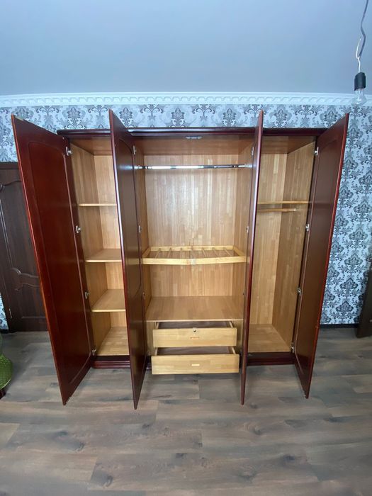 Спальный гарнитур