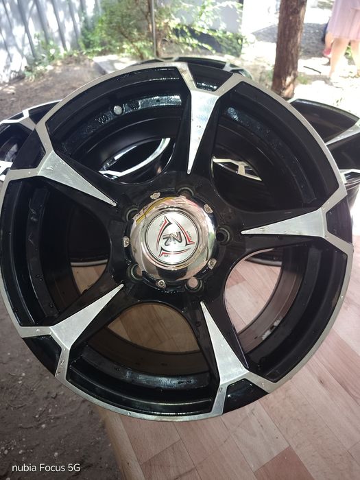 Продам литые диски 16*8J,  5/139,7  4шт подходят на УАЗ  Патриот