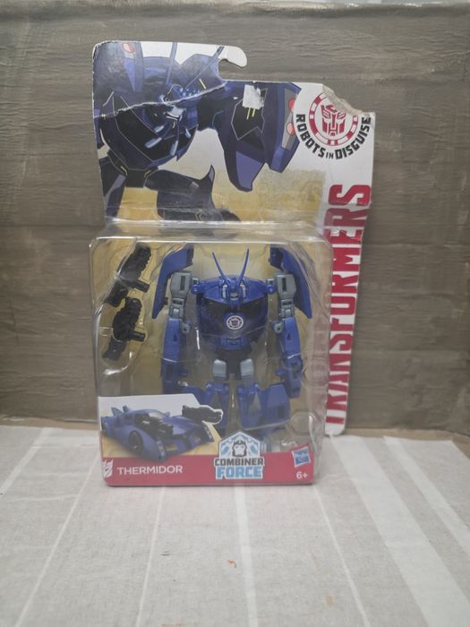 Продам оригинальные фигурки Transformers Hasbro (Starscream, Warpath,