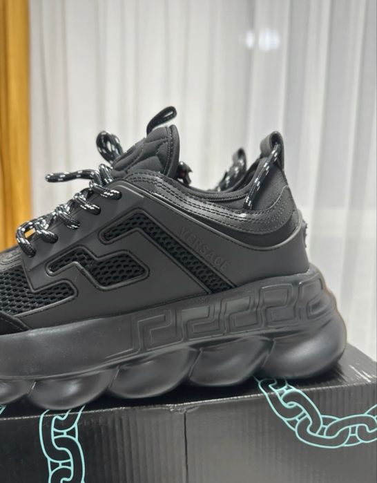 Versace chain reaction