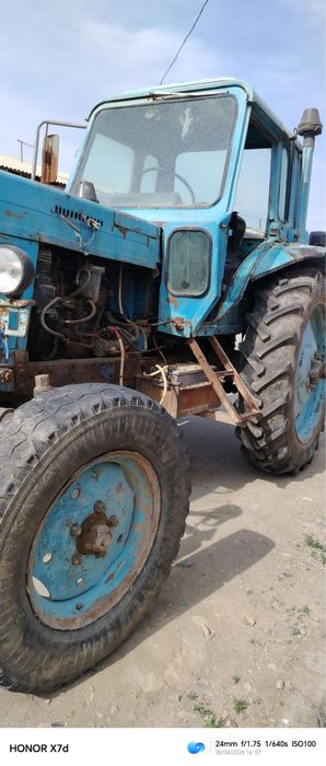 MTZ traktor sotiladi
