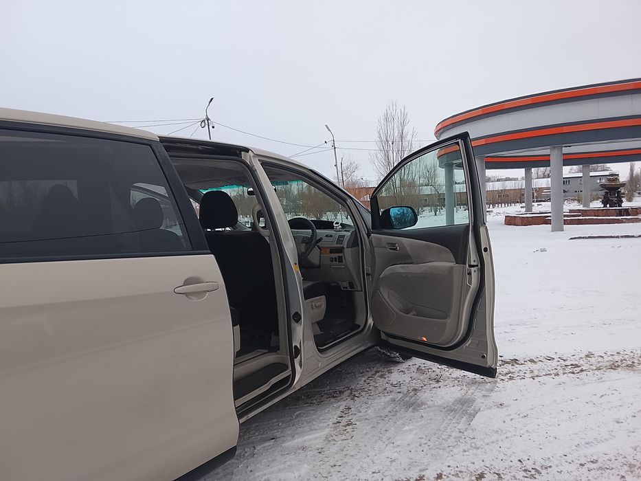 Продам Тойота Эстиму