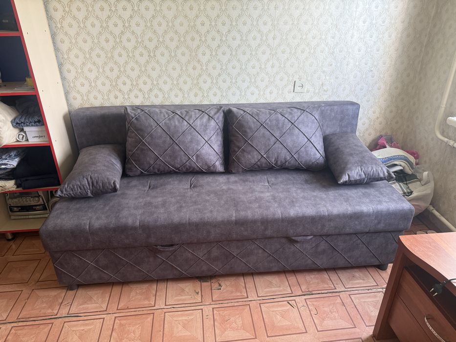 Продам тахту в хорошем состоянии