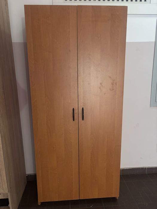 Срочно продам шкаф