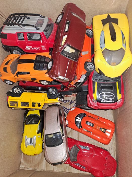 Машинки металлические