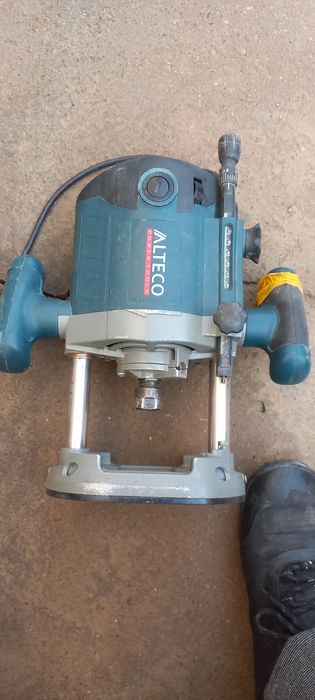 Фреза Алтеко жұмыс жасап тұр