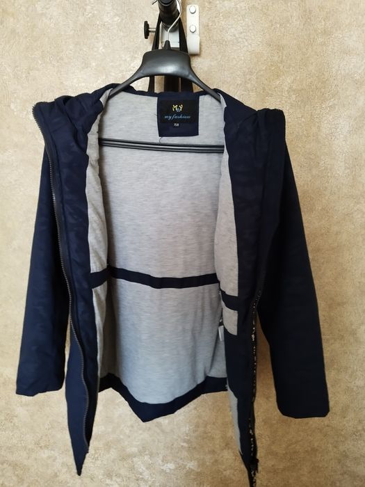 Детская куртка, осенняя