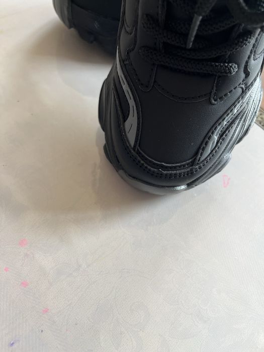 Детские кроссовки не дорого!