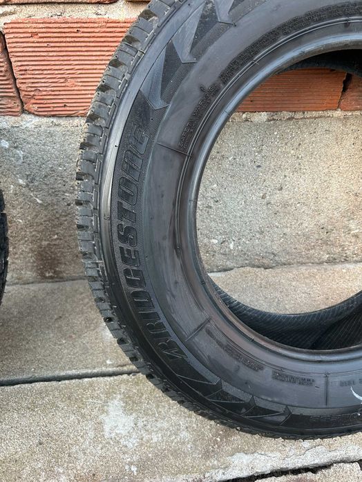 Чисто нови гуми 14 цола Bridgestone зимни