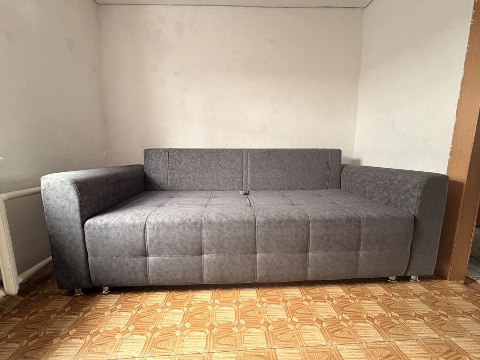 Продаётся диван (раскладной)