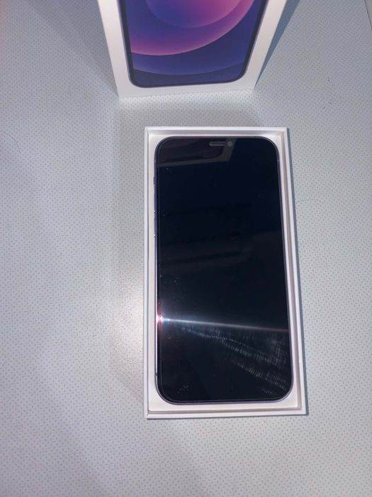 iPhone 12 64 GB — Отлично запазен