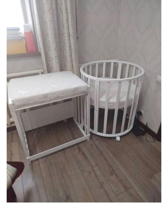 Продам манеж современный