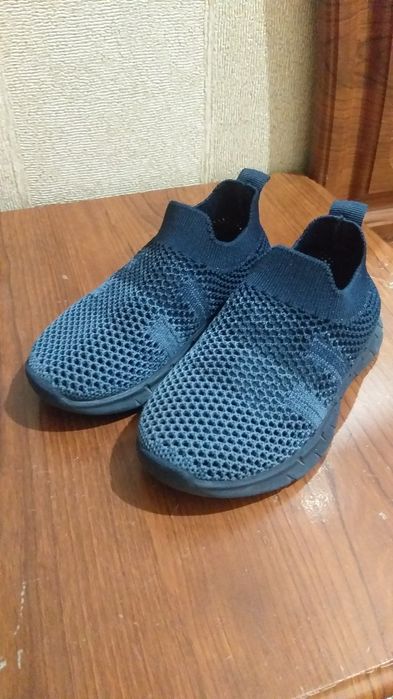 Продам детские макасины для мальчика.