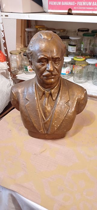 Бюст на другаря Г.Димитров