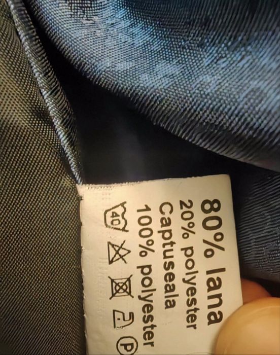 Costum barbati - stare foarte buna