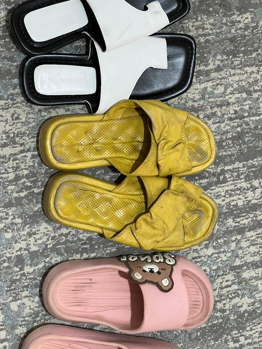 Дёшево продам шлепанцы