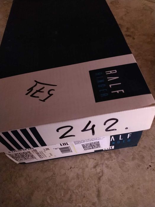 Продам новые белые туфли, Caprice Ralf Ringer