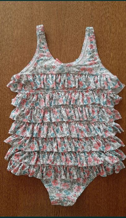 Продаётся купальник 4-6 лет