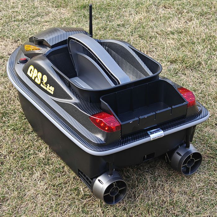 Кораблик прикормочный с gps