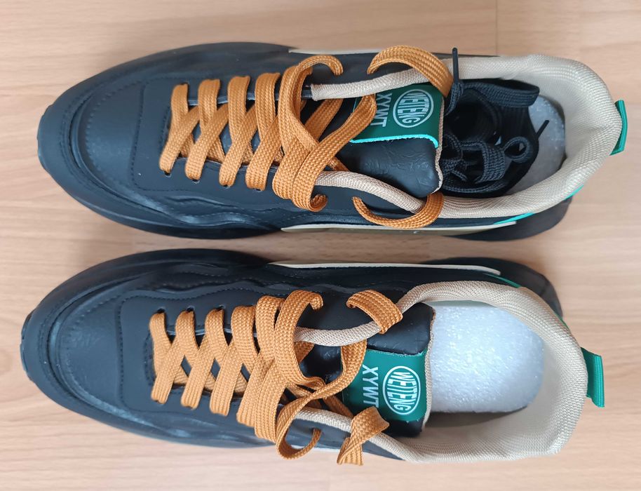 Нови черни маратонки-43 номер