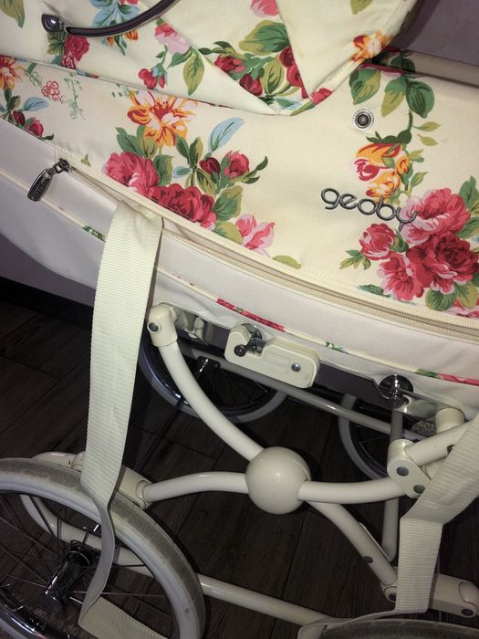 коляска Geoby в отличном состоянии