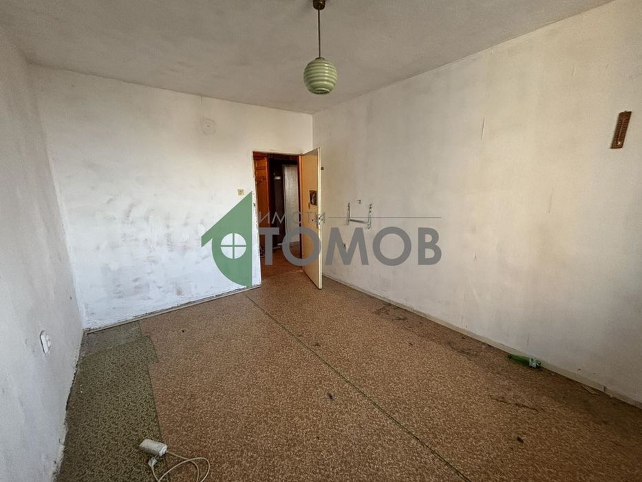 Тристаен апартамент в кв. Самара 1