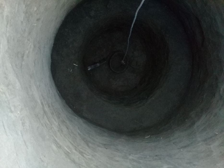 Koʻza shaklida kalodis qazamiz. Malyar ishlarini qilamiz.  Santexnik.