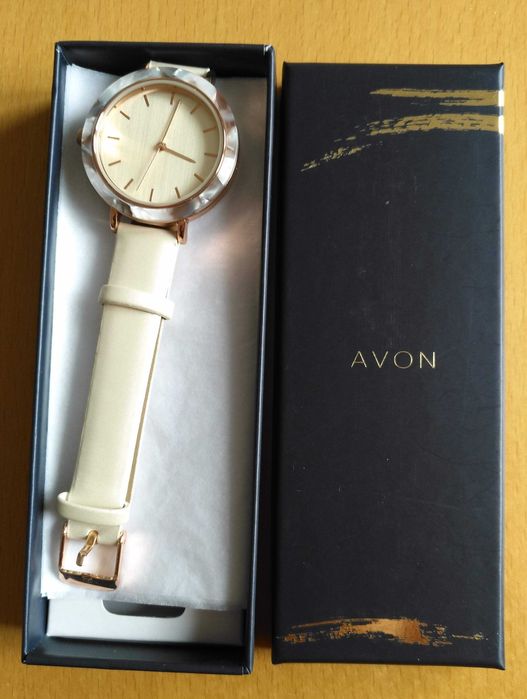 Дамски ръчни часовници от AVON