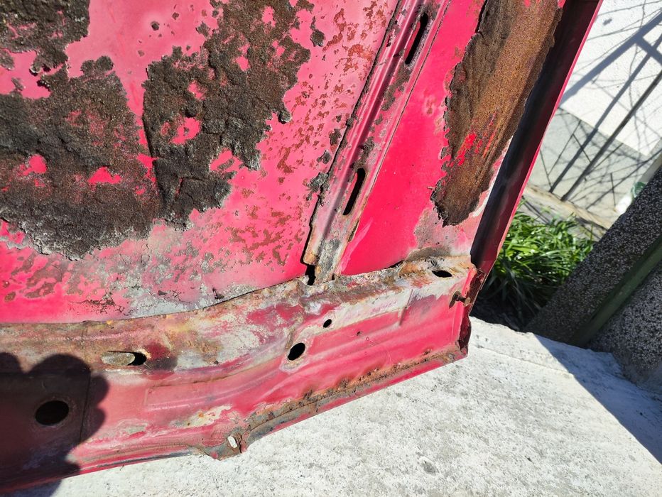 Капак за Мерцедес W123