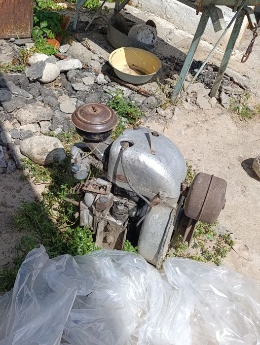 Продам Двигатель ЗиД