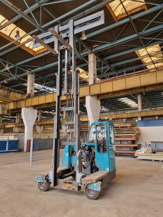 Stivuitor lateral HUBTEX DQ 40-G – Eficiență maximă în spații înguste