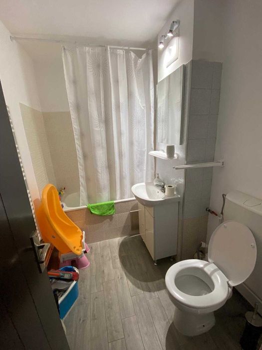 Apartament De Vanzare