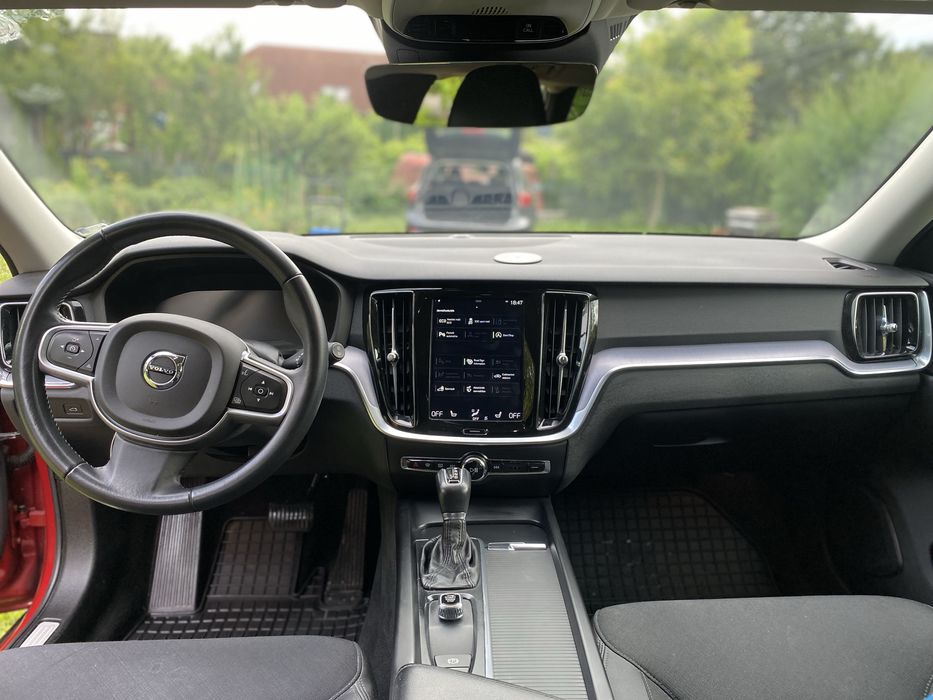 Volvo V60 D3 (TVA deductibil)