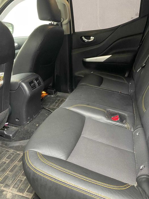 Nissan Navara NP 300 echipare N-Guard