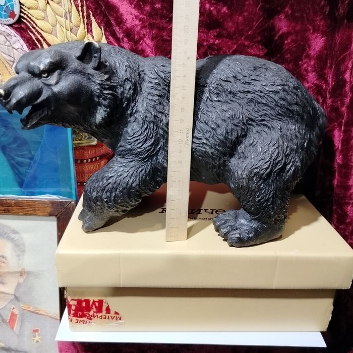 Медведи бронзовые