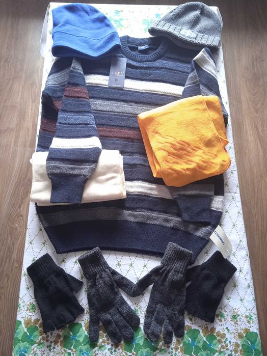 Промоция!!! Пуловер, 2 бр. шапки, 2 бр. шалове и 2 бр. ръкавици