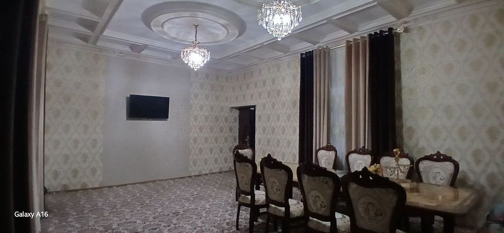 Назарбек Тарновда уй сотилади.4соток5хона.Газ,свет,сув,канализация бор