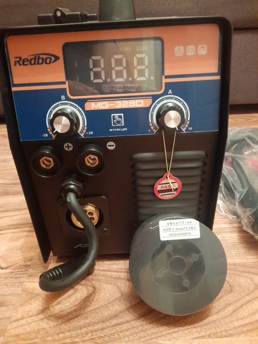 Aparat de sudura MMA Redbo 328A